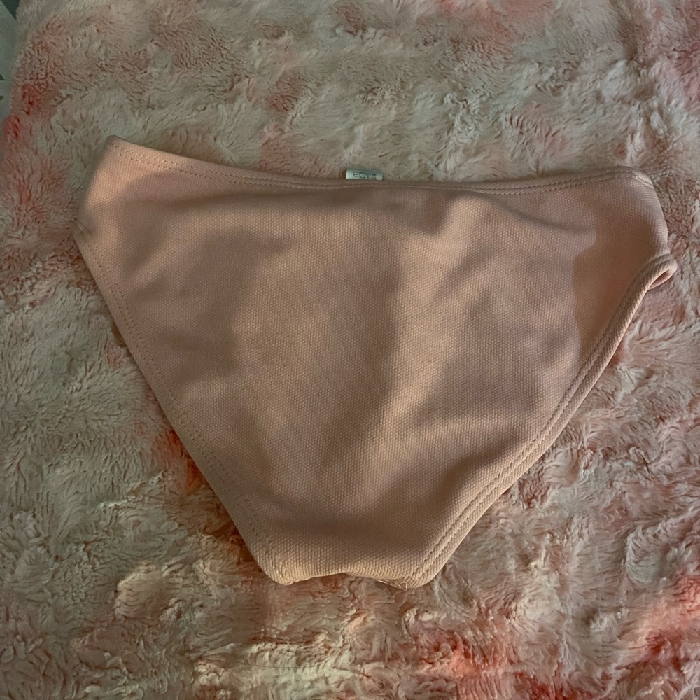 Swimsuits - Picture 4 of 4